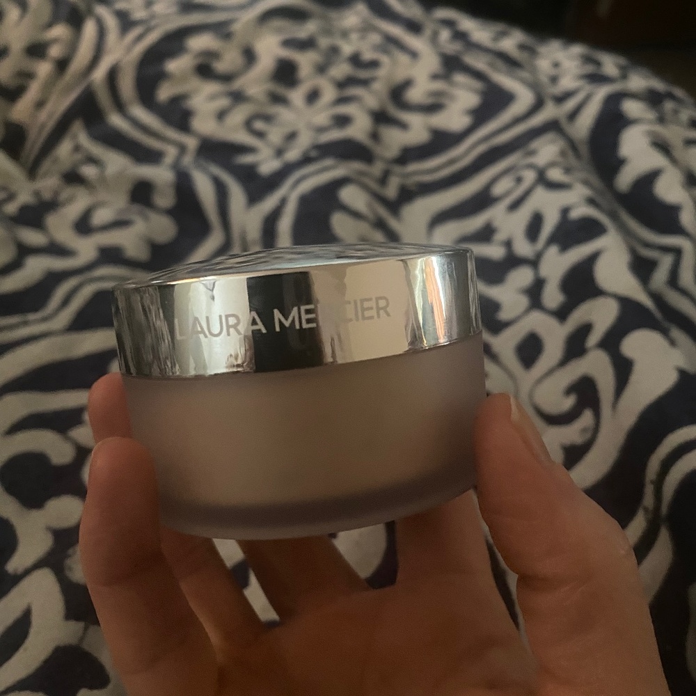 Laura Mercier translucent loose setting powder